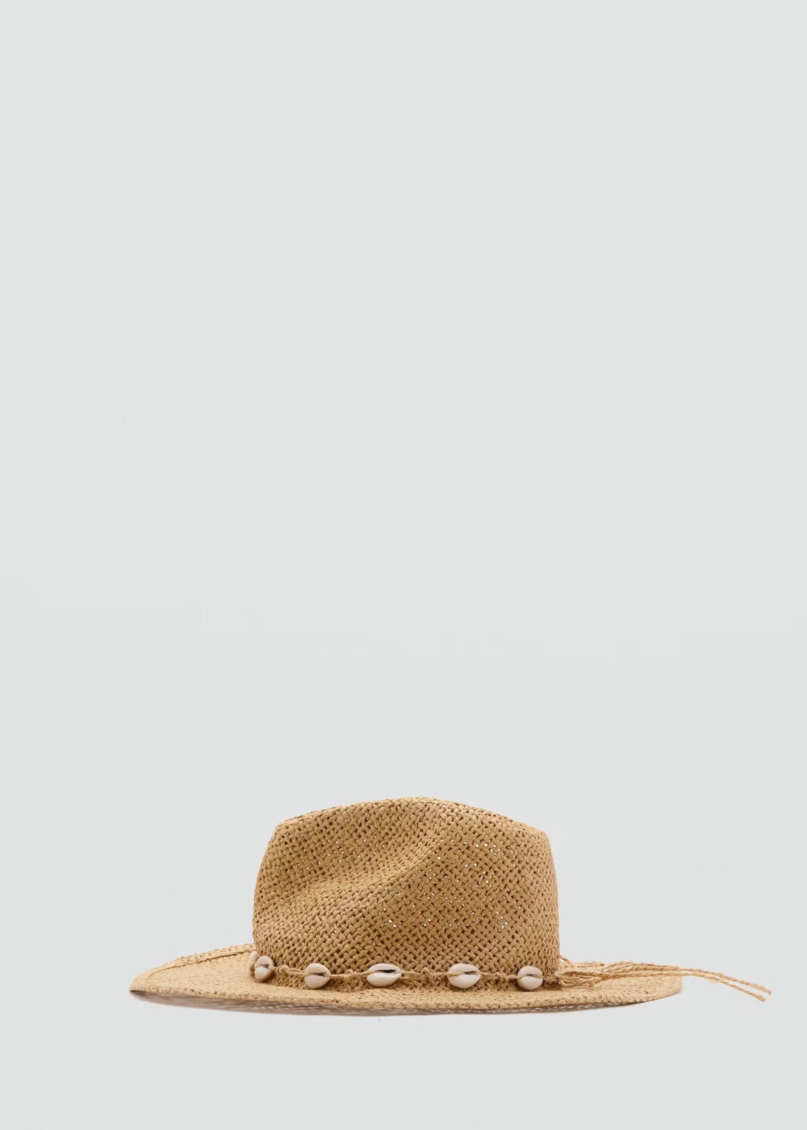 Natural fibre hat with shells - Image 3